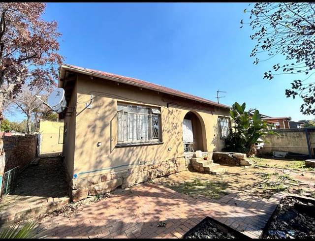 14 BEDROOM HOUSE FOR SALE IN TURFFONTEIN